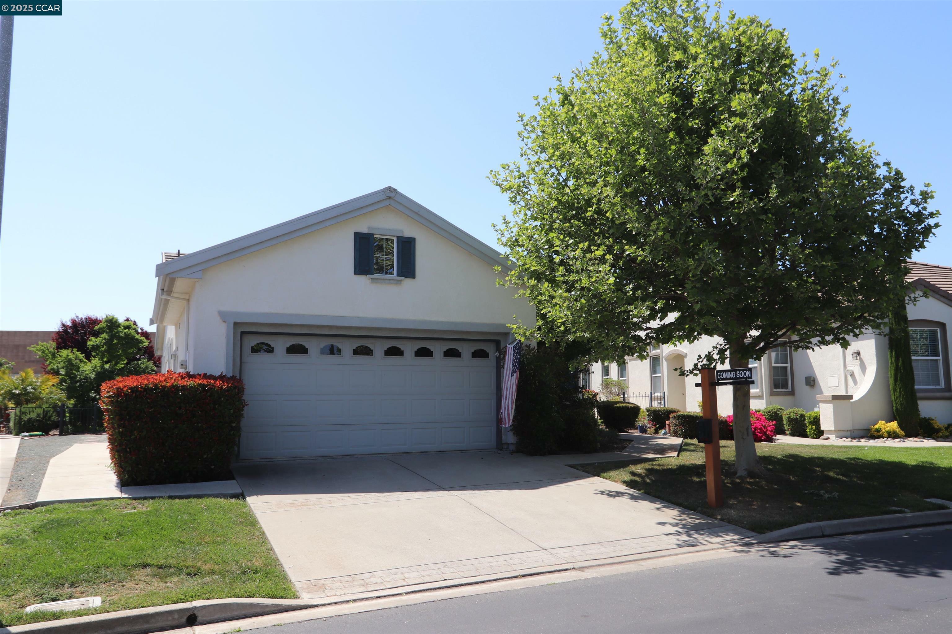 Property Photo: 290 Black Amber Way CA 94513