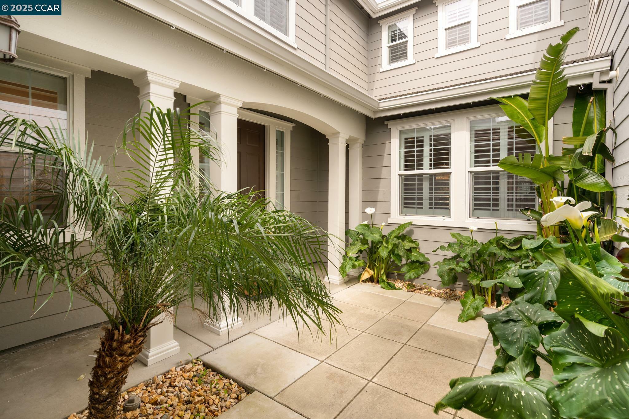 Property Photo: 2362 Keats Ln CA 94582