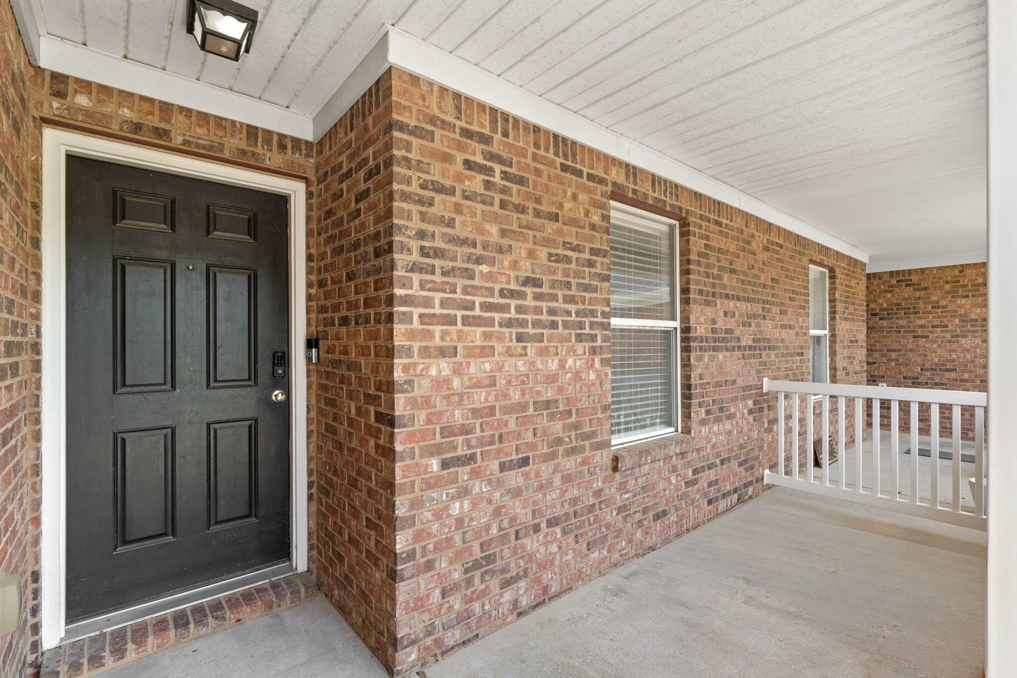 Property Photo: 404 Eisenhower Drive FL 32539