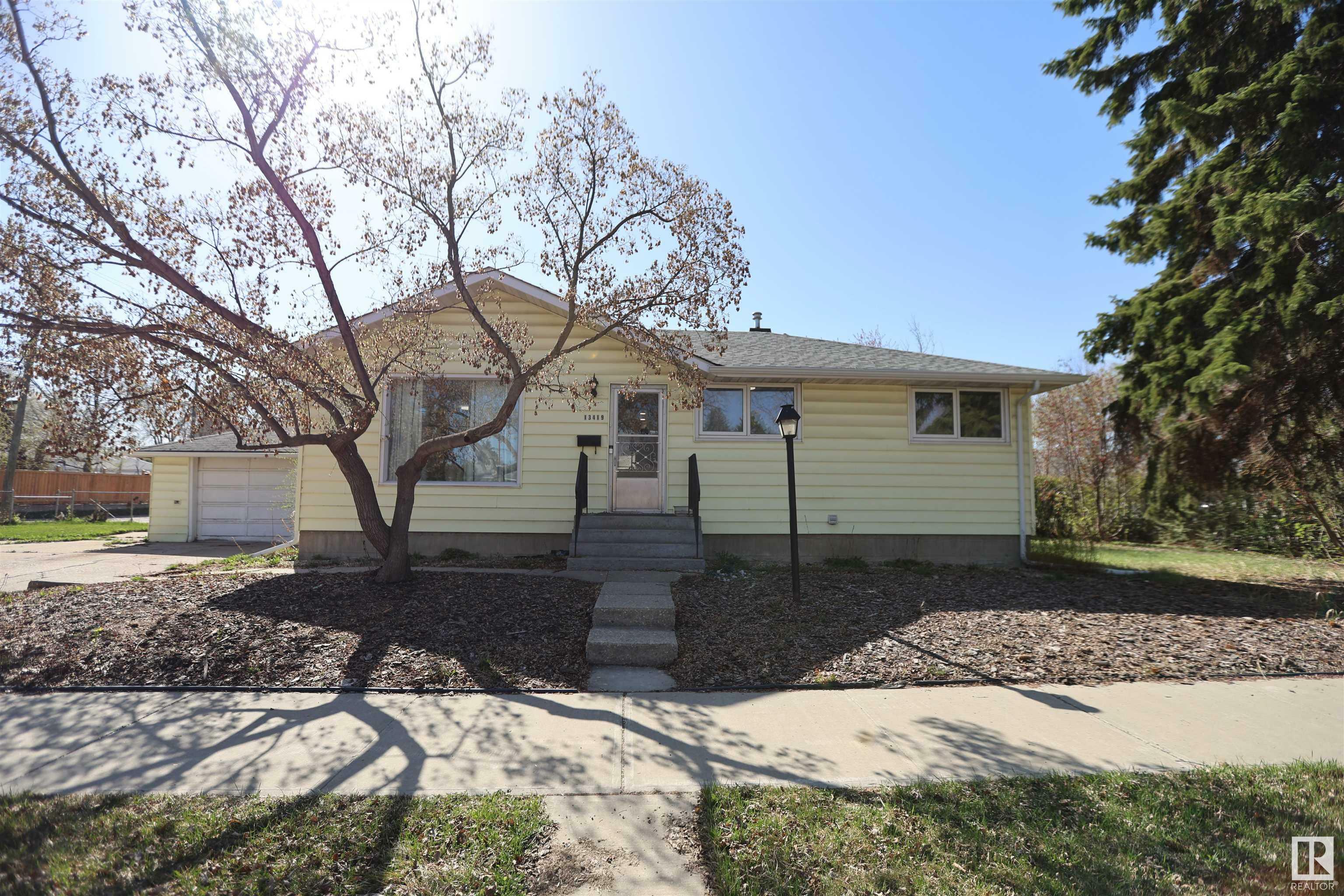 13419 124 Avenue NW  Edmonton AB T5L 3A4 photo