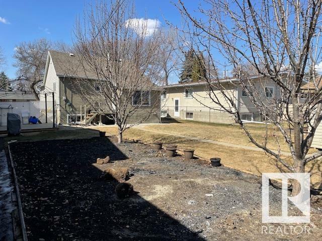 Photo de la propriété: 12007 87 Street NW AB T5B 3N4