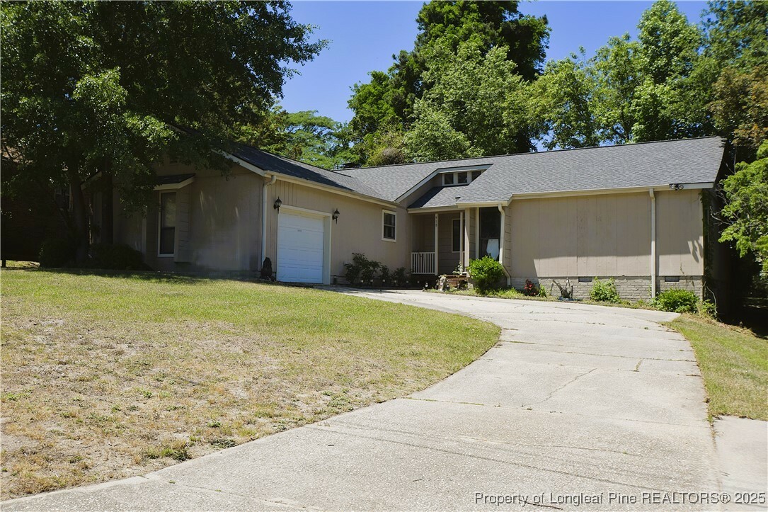 Property Photo: 918 Dandridge Drive NC 28303