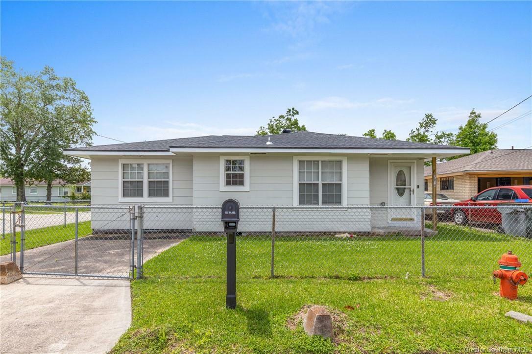 Property Photo: 2014 Pinehurst Street LA 70601