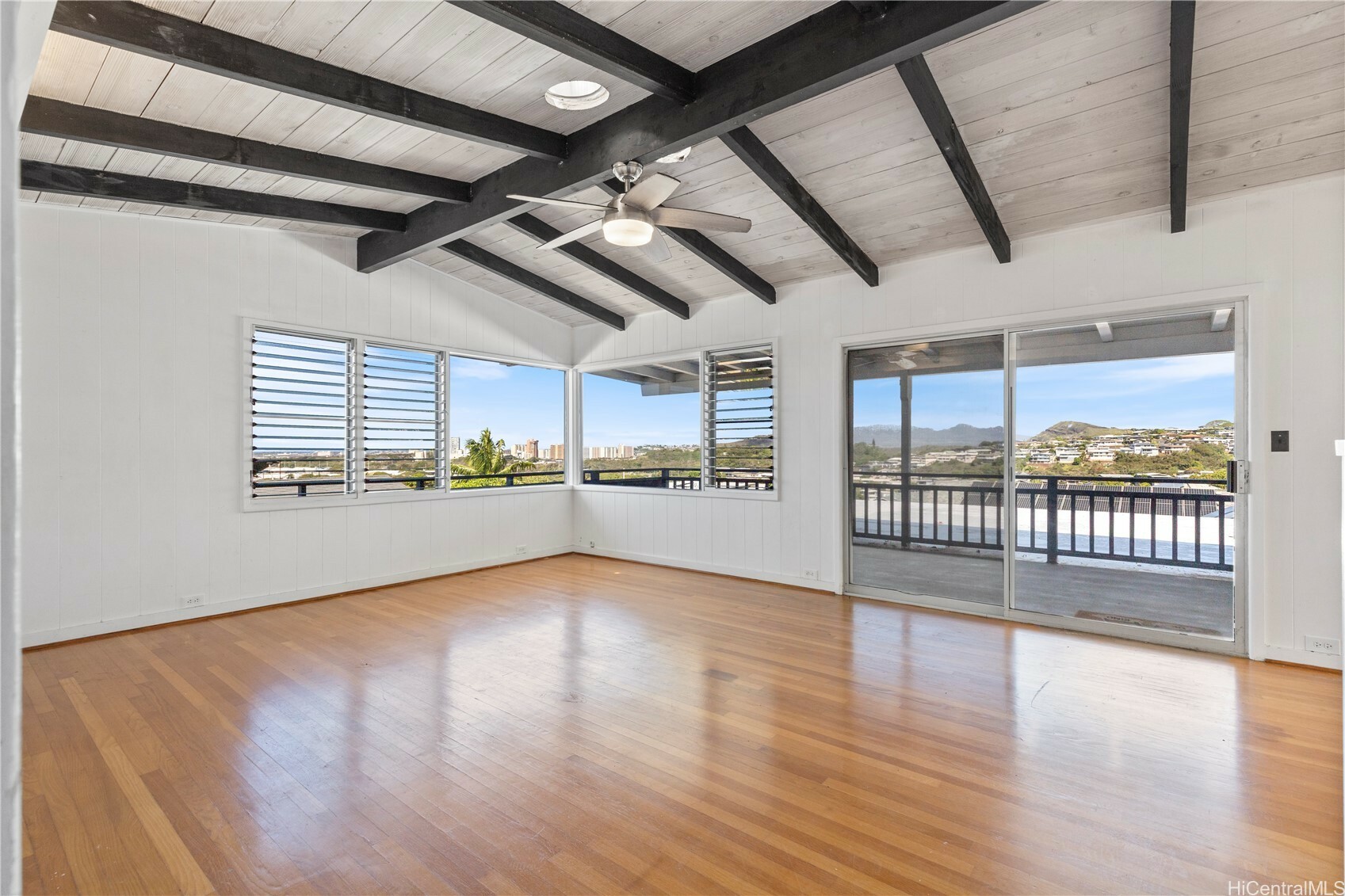 Property Photo: 1554 Ala Amoamo Street HI 96819