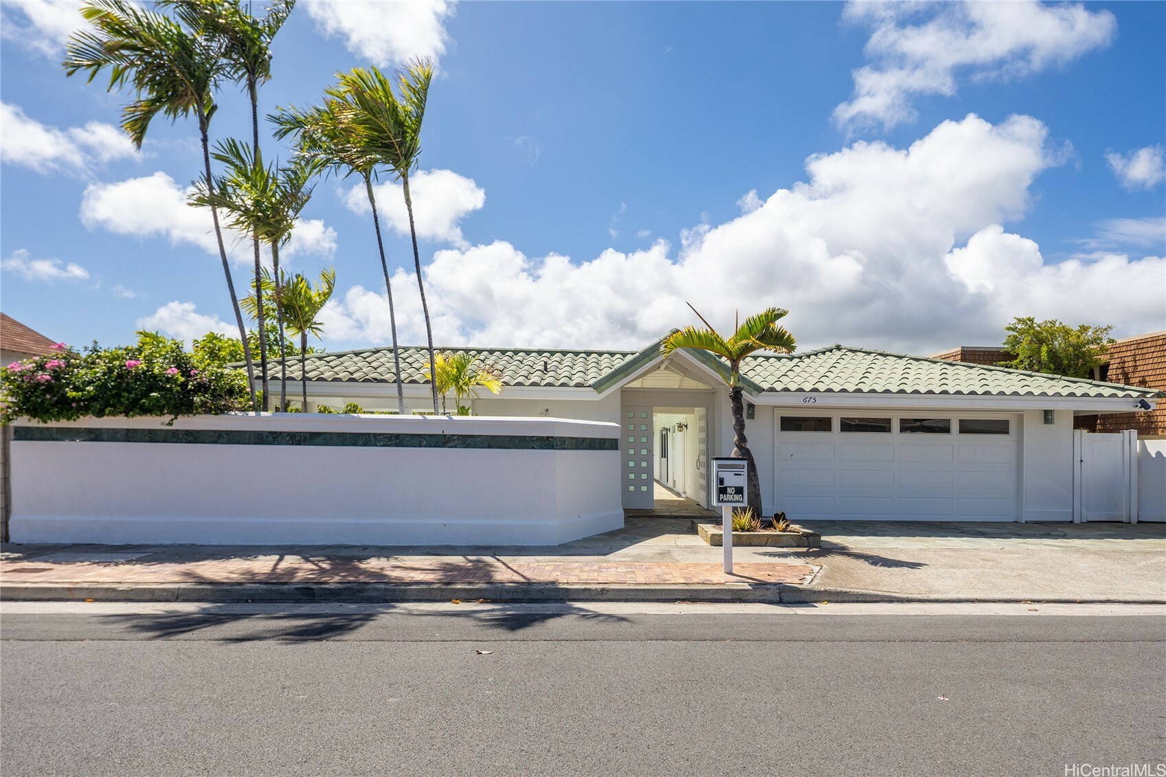 Property Photo: 675 Kaumakani Street HI 96825