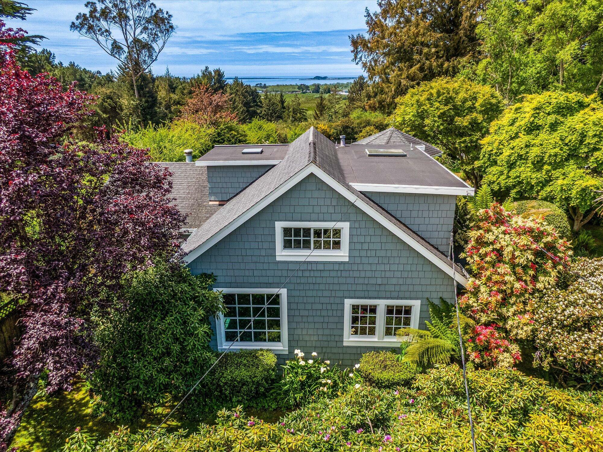 Property Photo: 4762 Meyers Avenue CA 95503