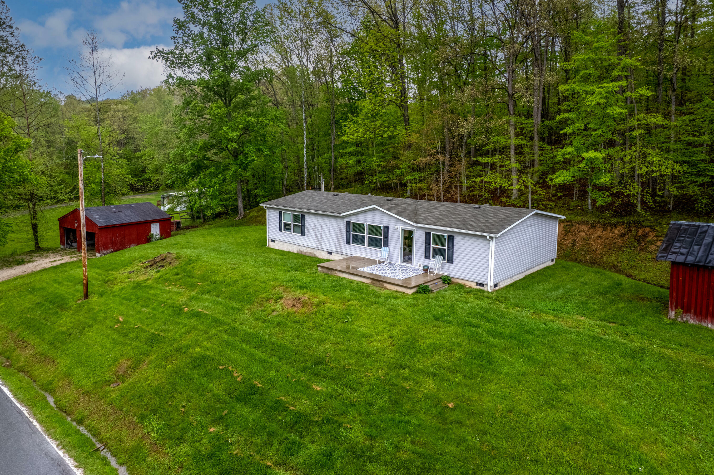 Property Photo: 1132 State Highway 1662 KY 41164