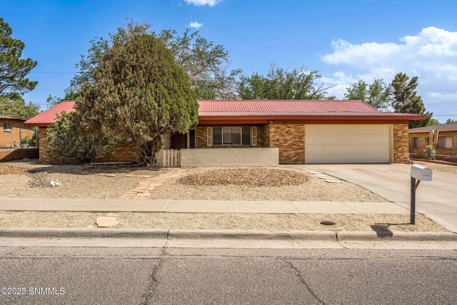 Property Photo:  1012 Cedardale Drive  NM 88005 