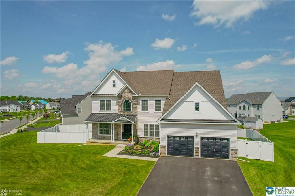 Property Photo: 3318 Highland Drive PA 18045