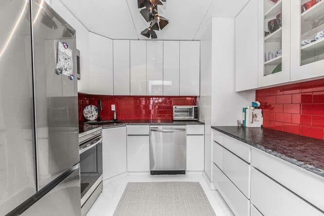 Property Photo: 1 David Lane 5E NY 10701