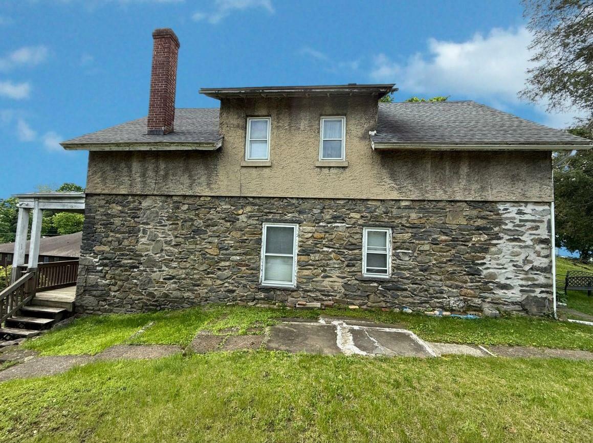Property Photo: 17 Springside Avenue NY 12603