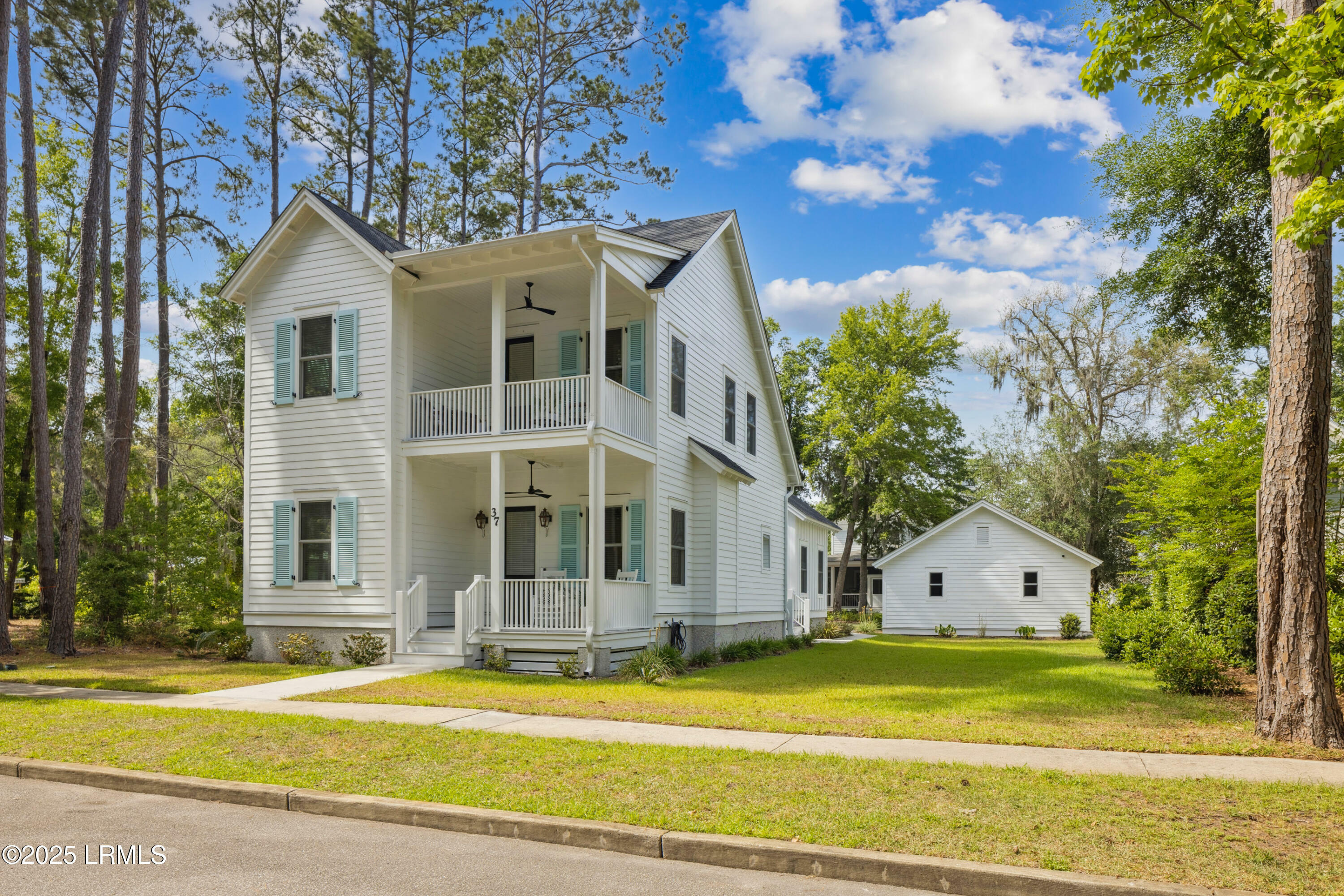 Property Photo: 37 Park Square S SC 29907