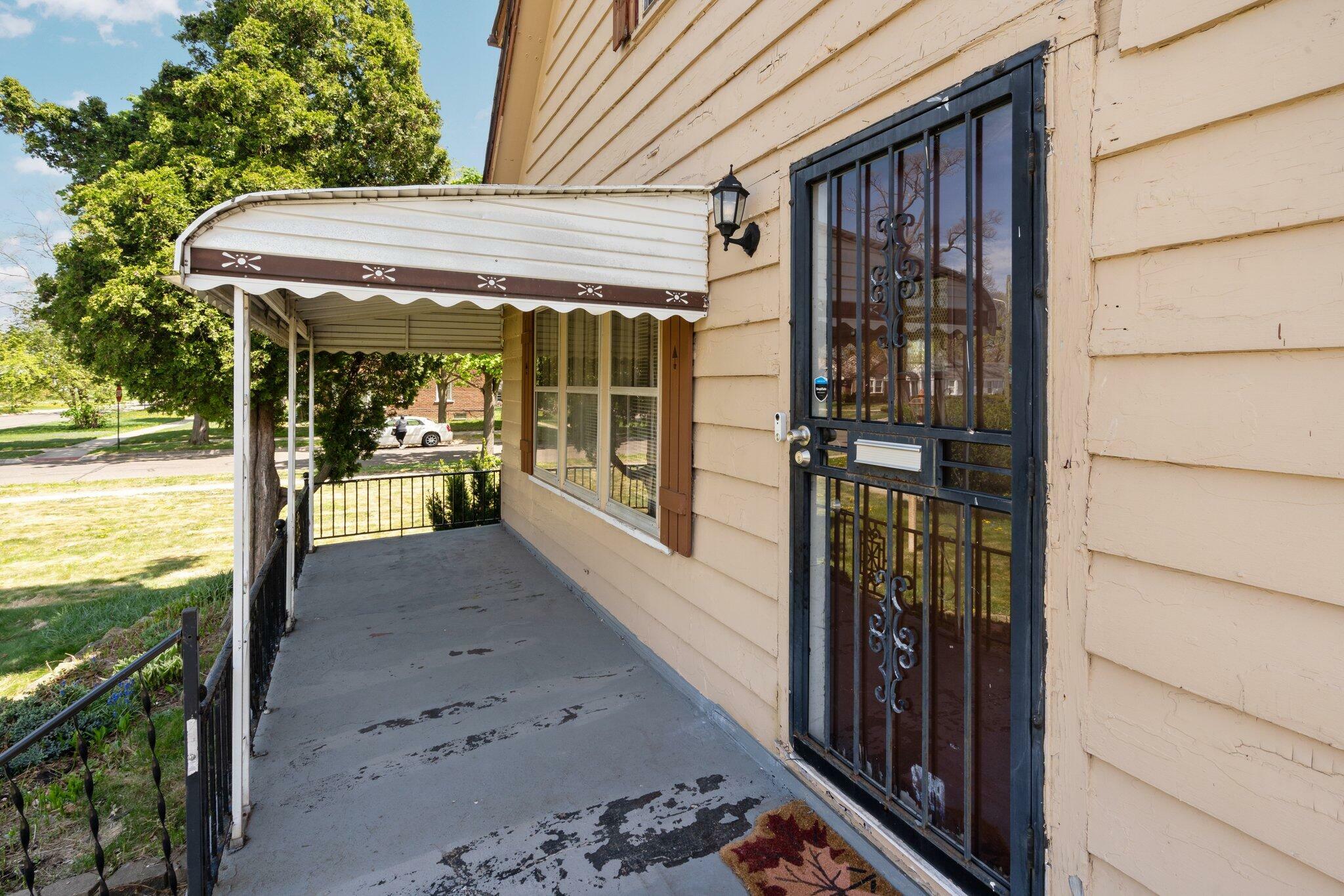 Property Photo: 18511 Margareta Street MI 48219