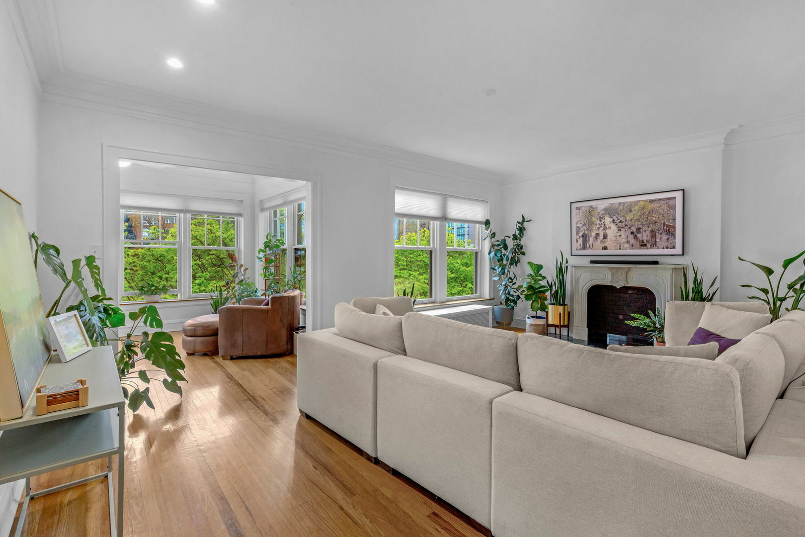 Property Photo: 807 Hinman Avenue 3 IL 60202