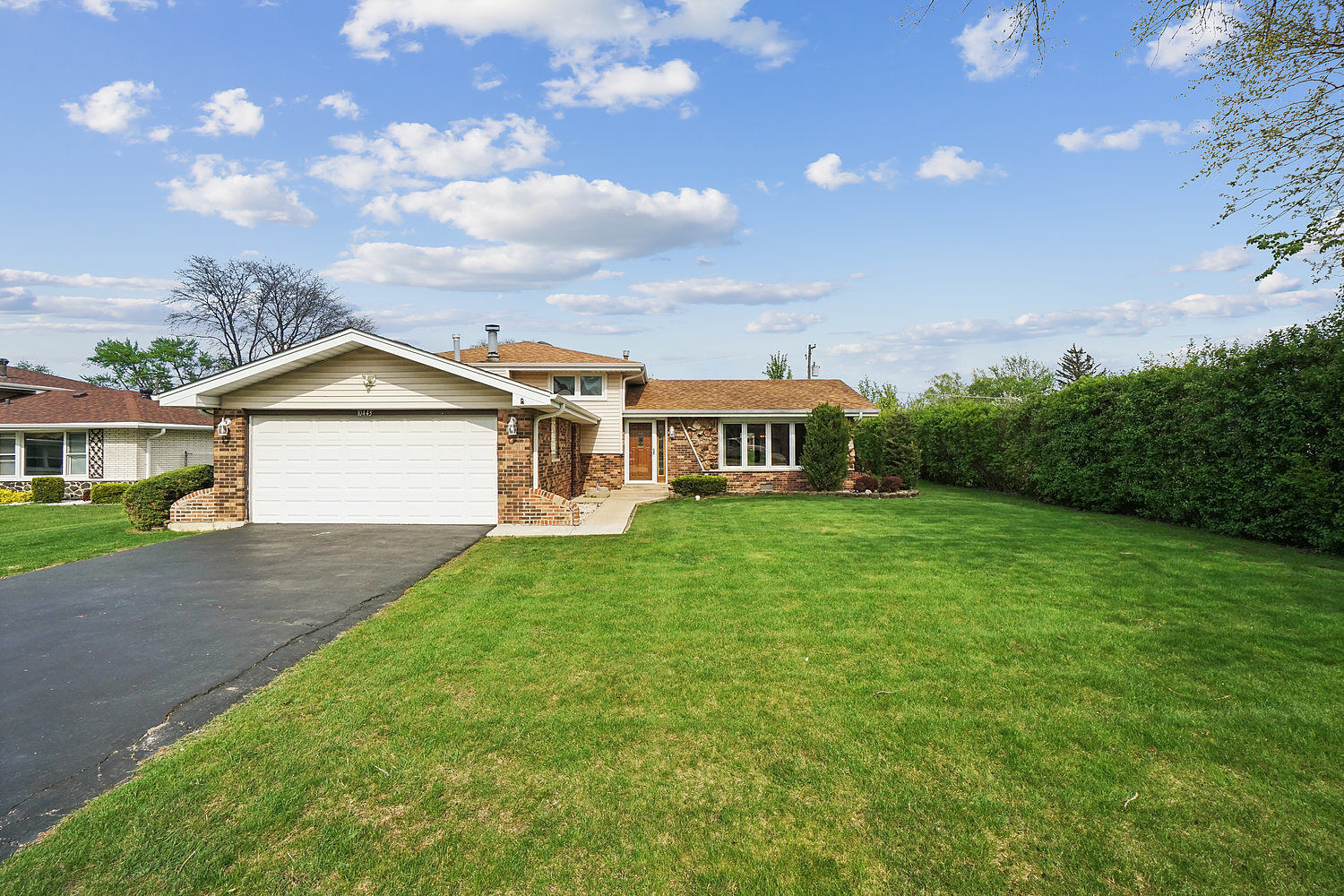 Property Photo:  10443 S 82nd Court  IL 60465 