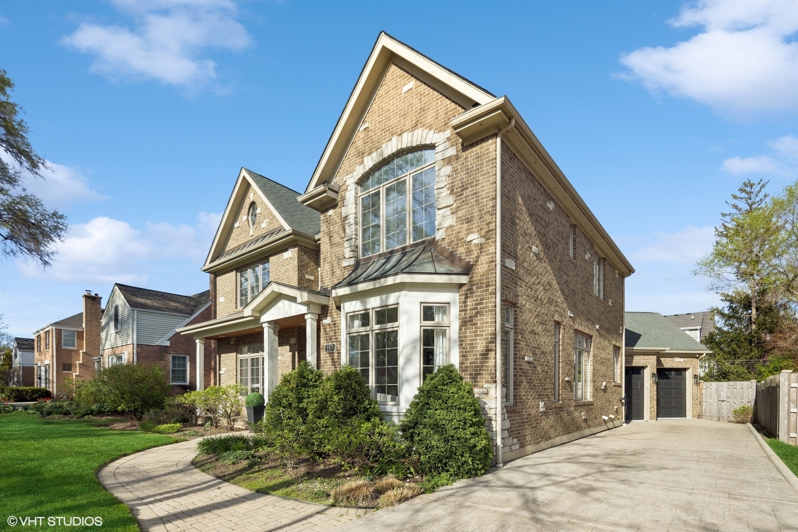 Property Photo:  117 Iroquois Drive  IL 60514 