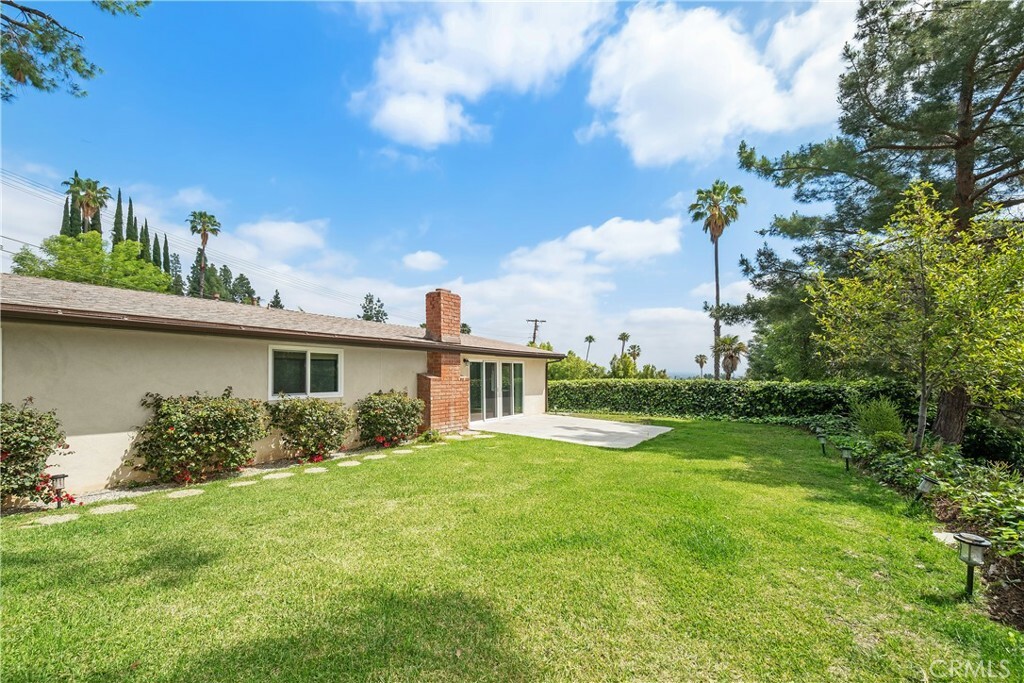Property Photo: 20524 Rhoda Street CA 91367