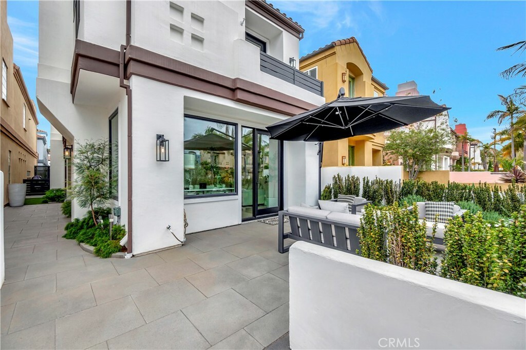Property Photo: 511 21st Street CA 92648