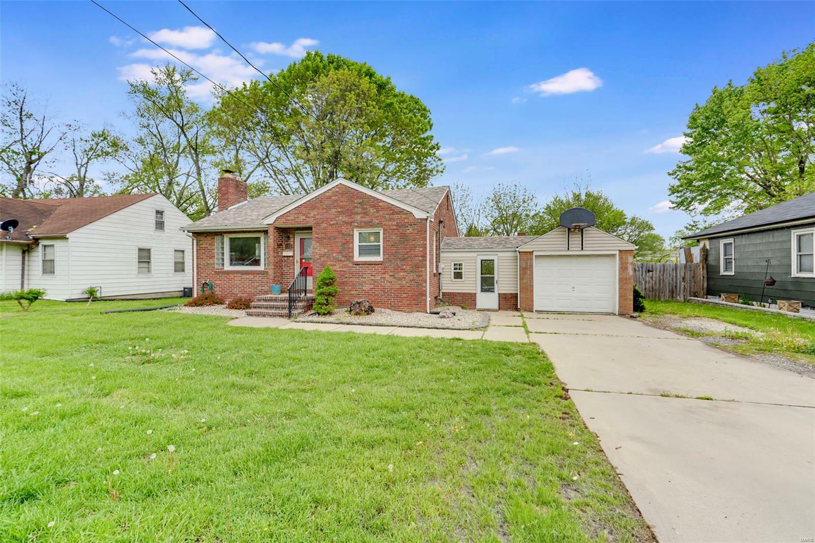 Property Photo: 132 Maple Street IL 62018