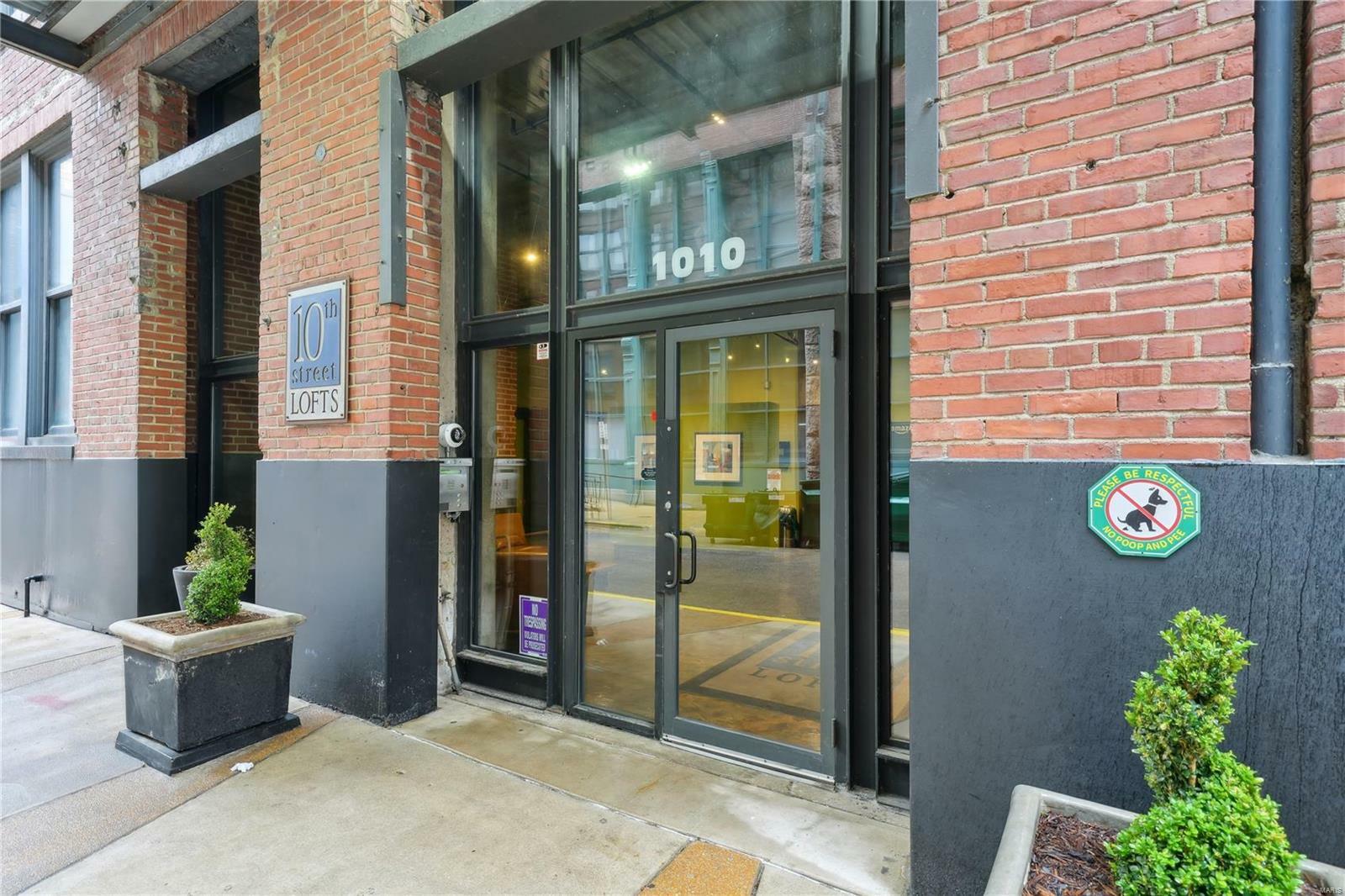Property Photo: 1010 Saint Charles Street 701 MO 63101