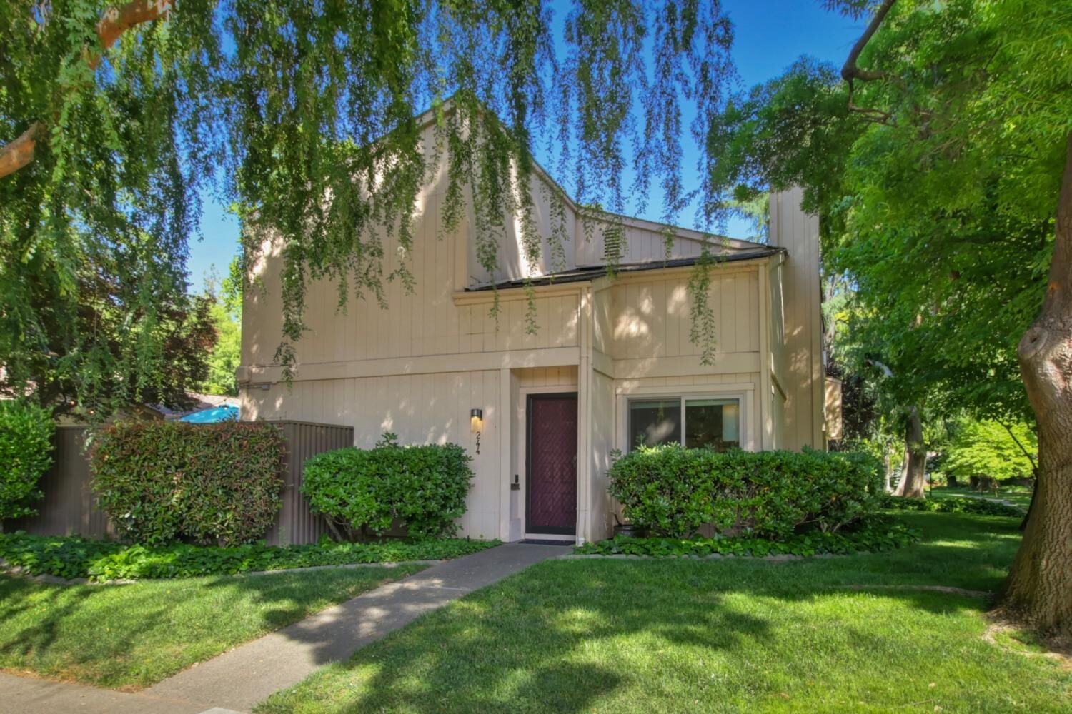Property Photo: 244 Hartnell Place CA 95825