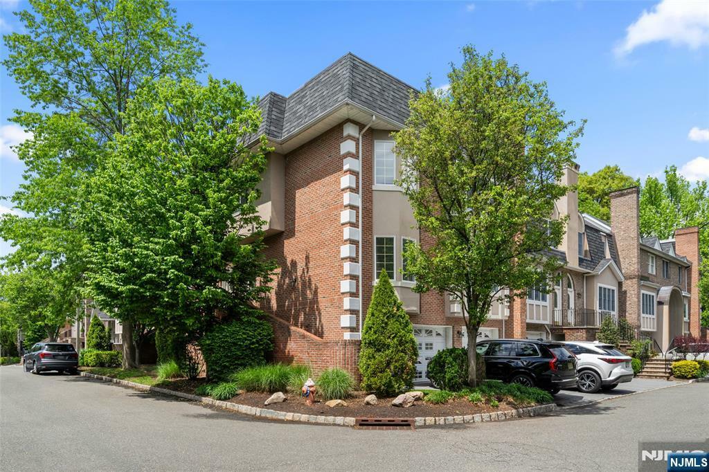 127 Stonegate Trail  Cresskill NJ 07626 photo