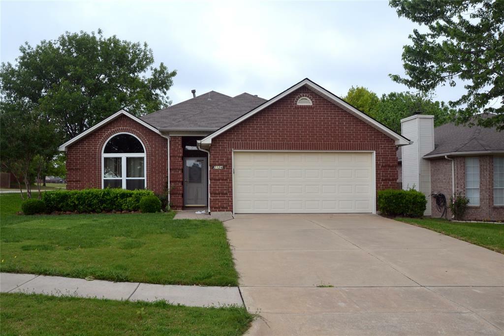 Property Photo: 2124 Stoneridge Drive TX 76248