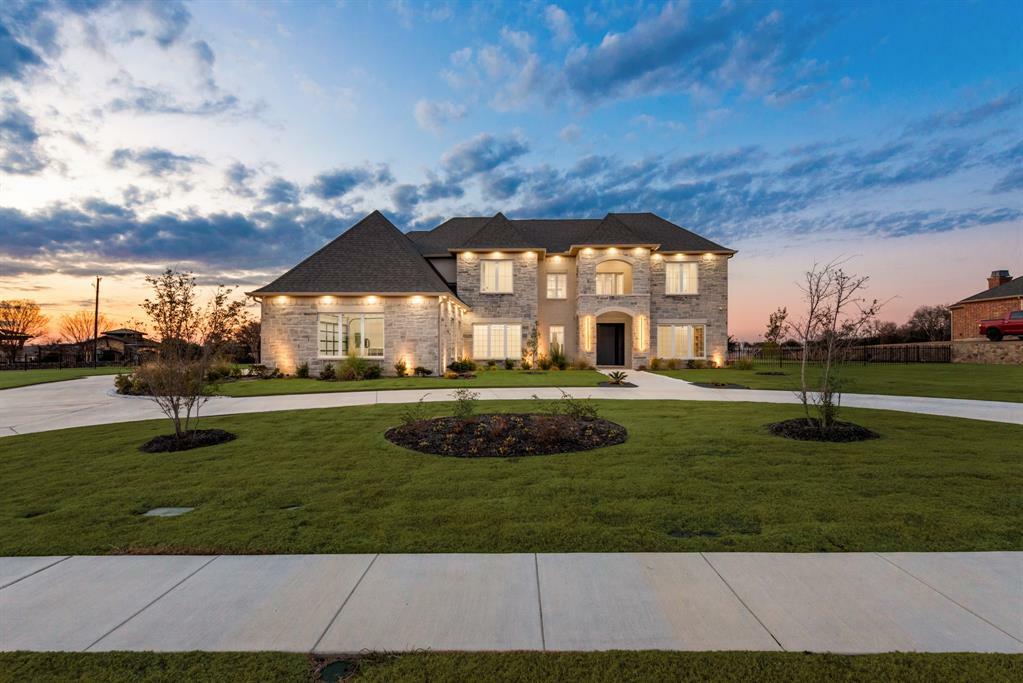Property Photo: 100 Old Vineyard Lane TX 75032