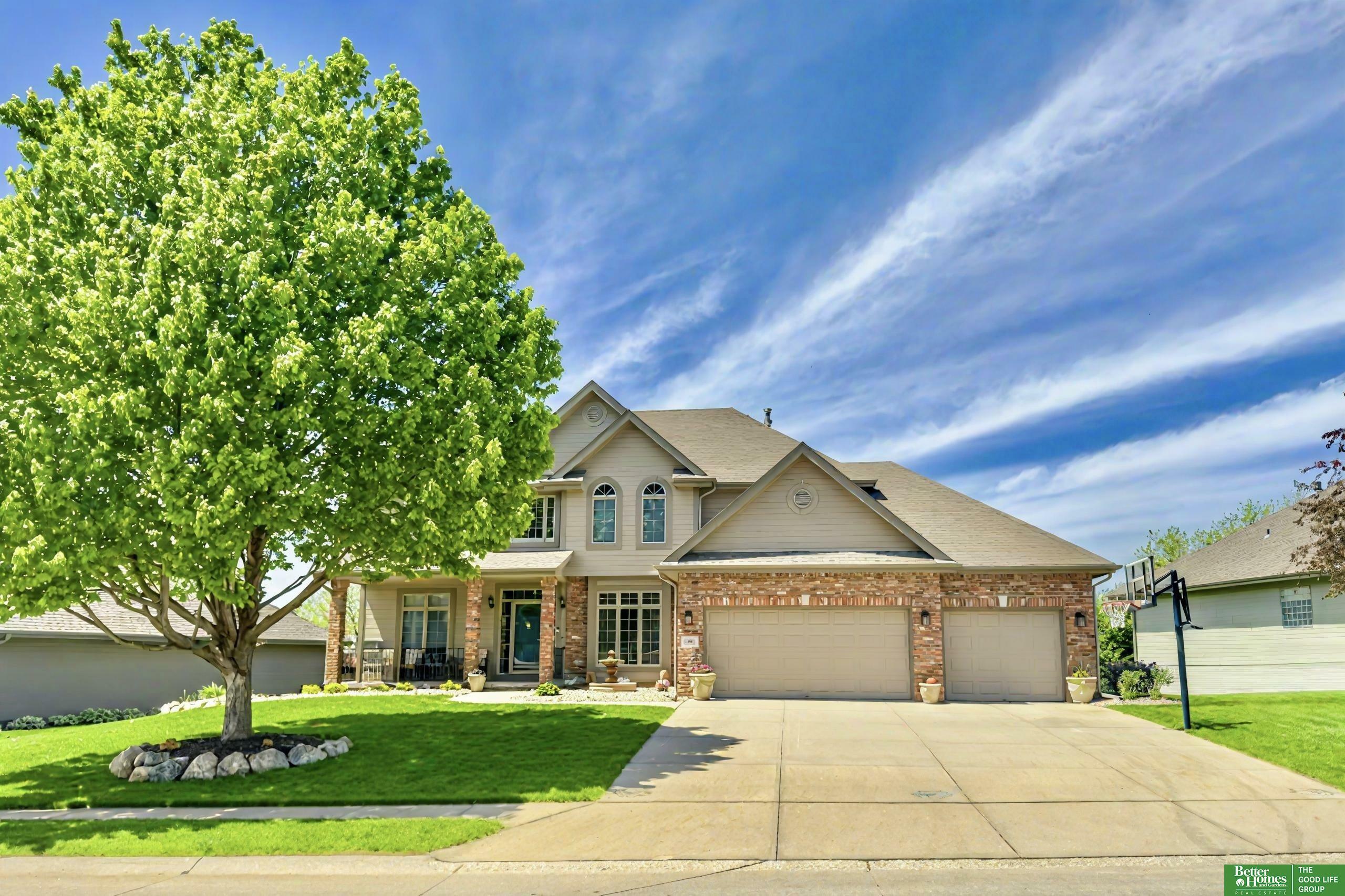 Property Photo: 5902 N 166th Street NE 68116