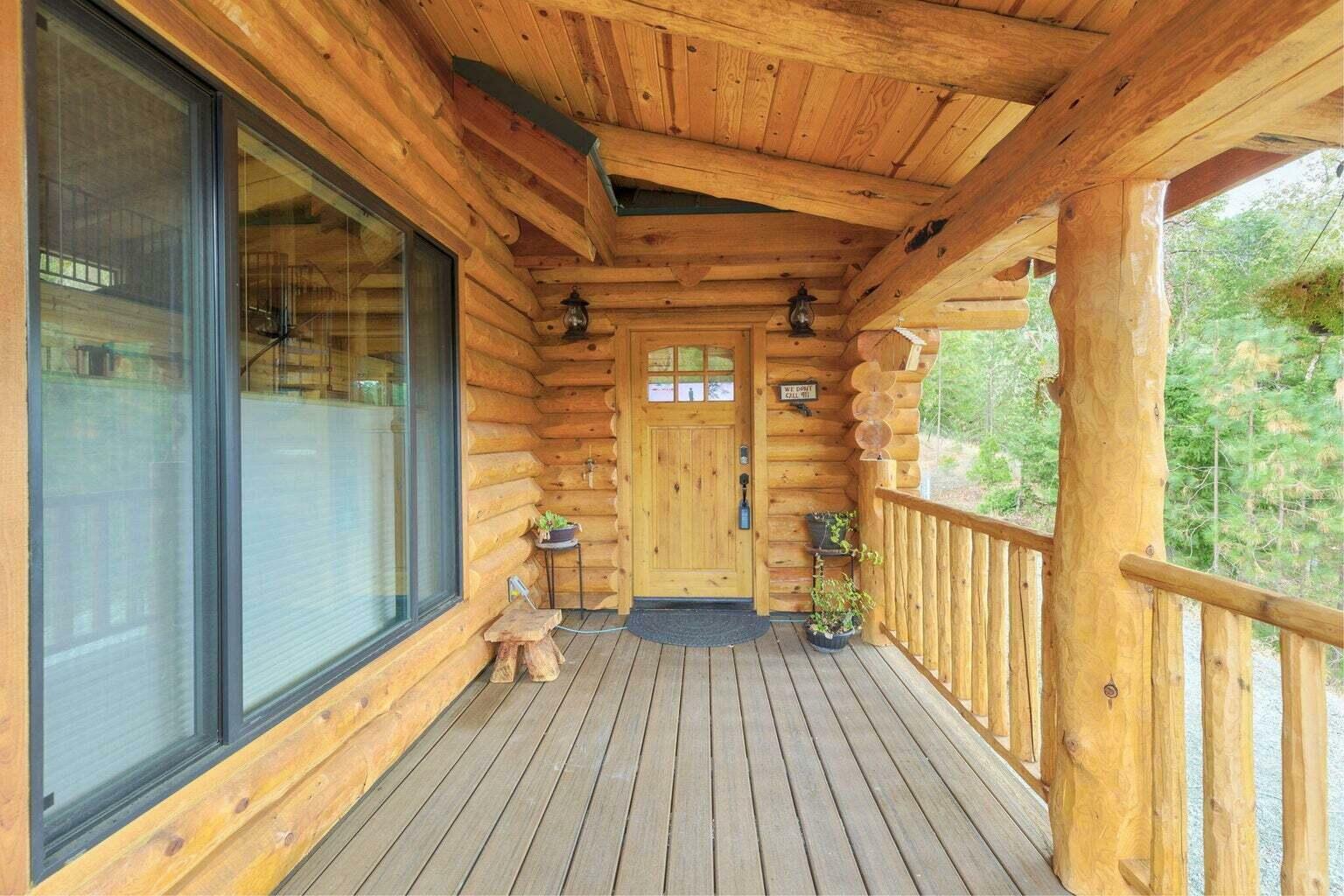 Property Photo: 225 Eagle Ridge Road OR 97417