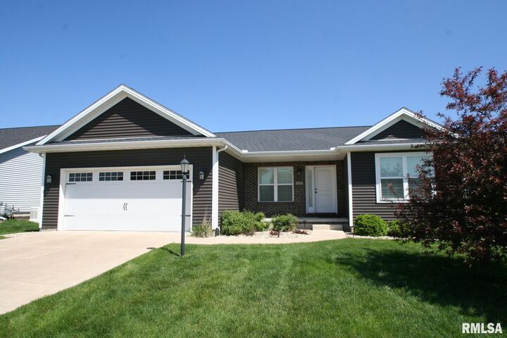 1515 Calvin Drive  Washington IL 61571 photo