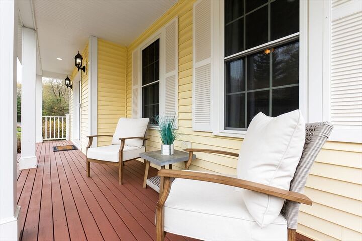 Property Photo:  37 Oak Ledge Cir  MA 01969 