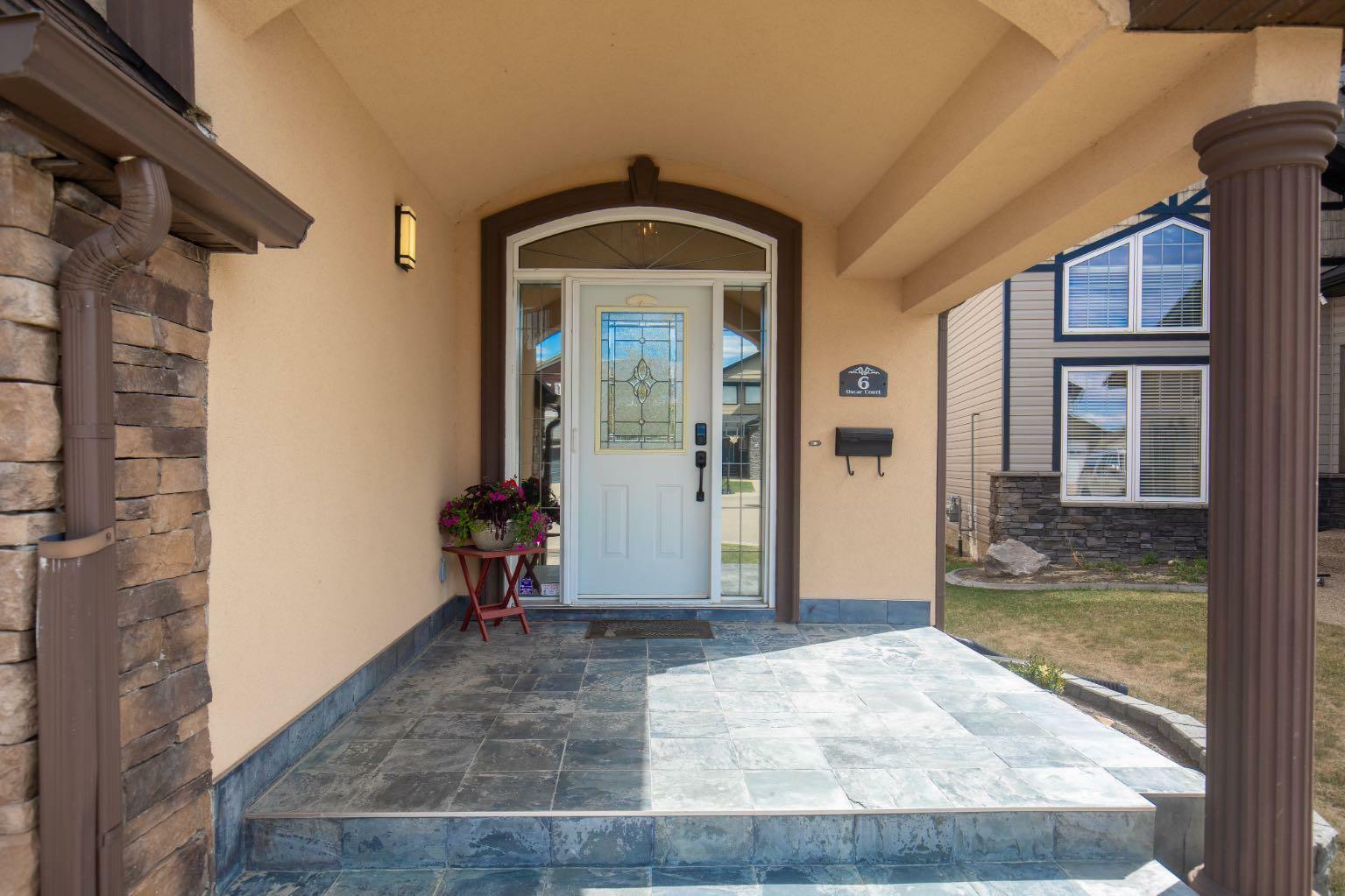 Property Photo: 6 Oscar Court AB T4P 0E8