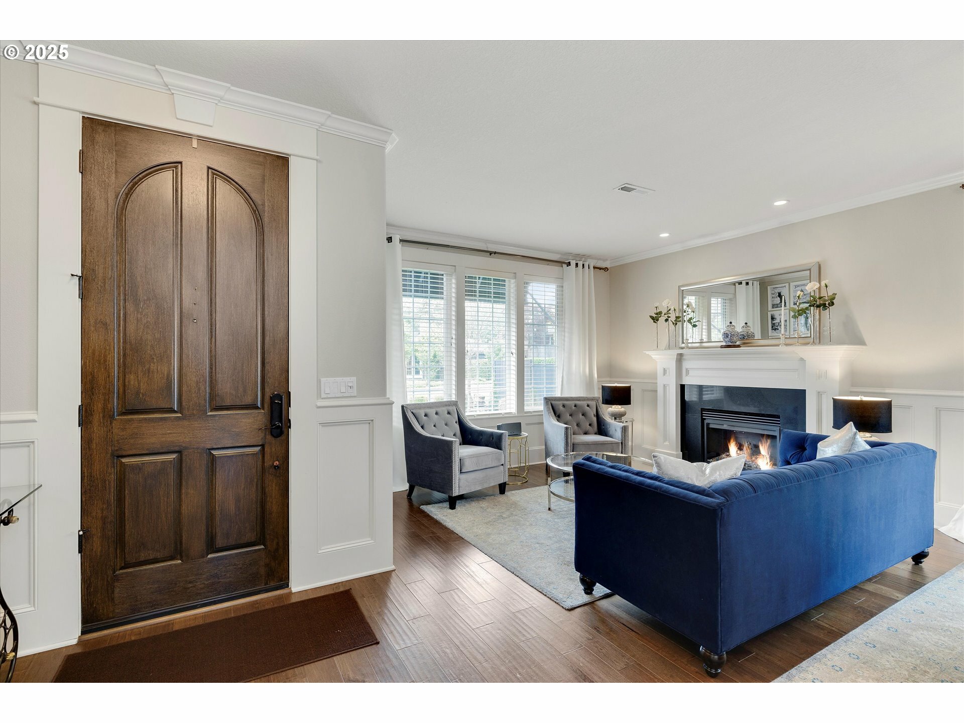 Property Photo: 2059 NW Ramsey Dr OR 97229