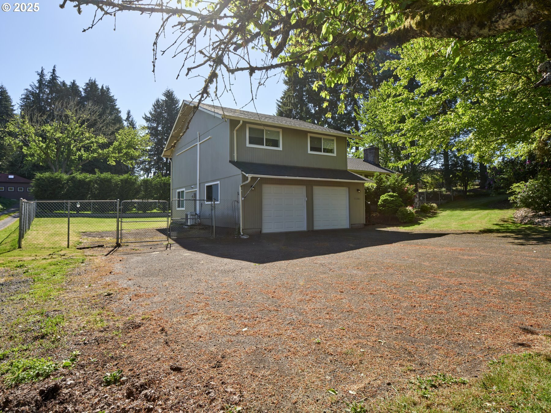 Property Photo: 11201 NW 16th Ave WA 98685