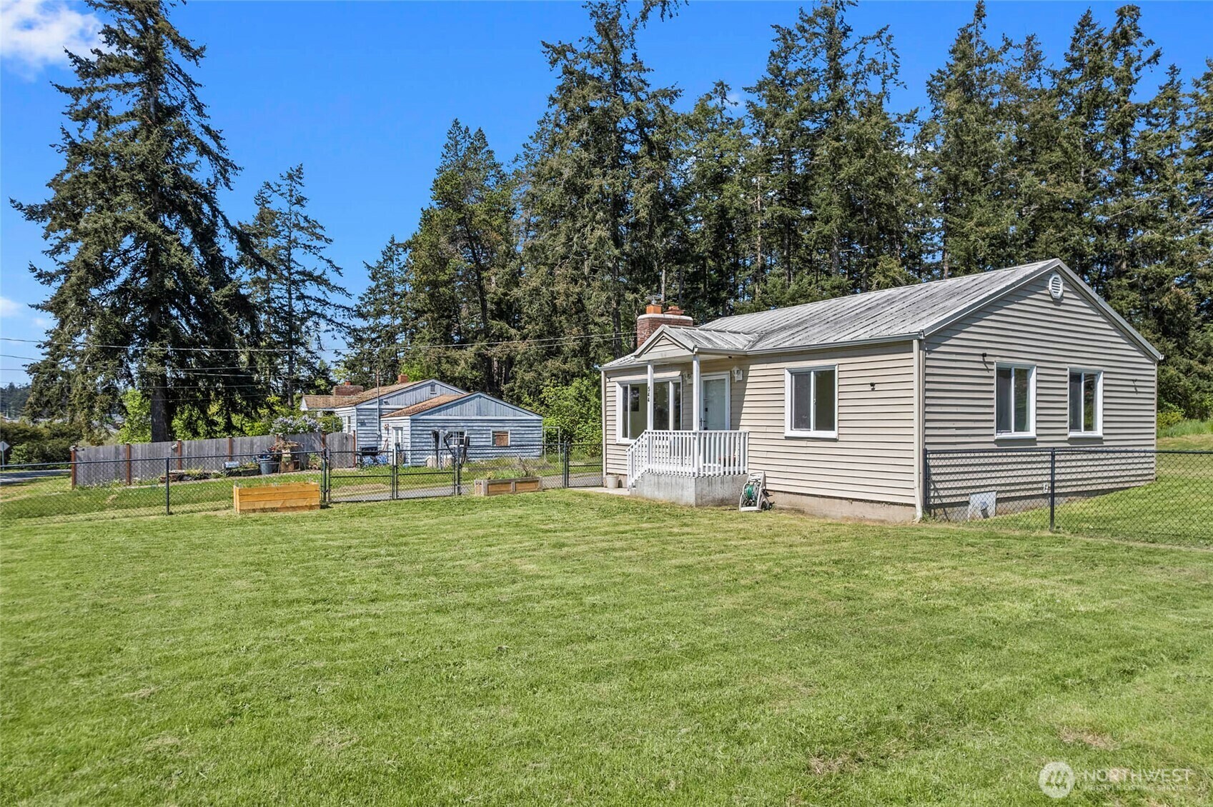 544 NE Easy Street  Oak Harbor WA 98277 photo