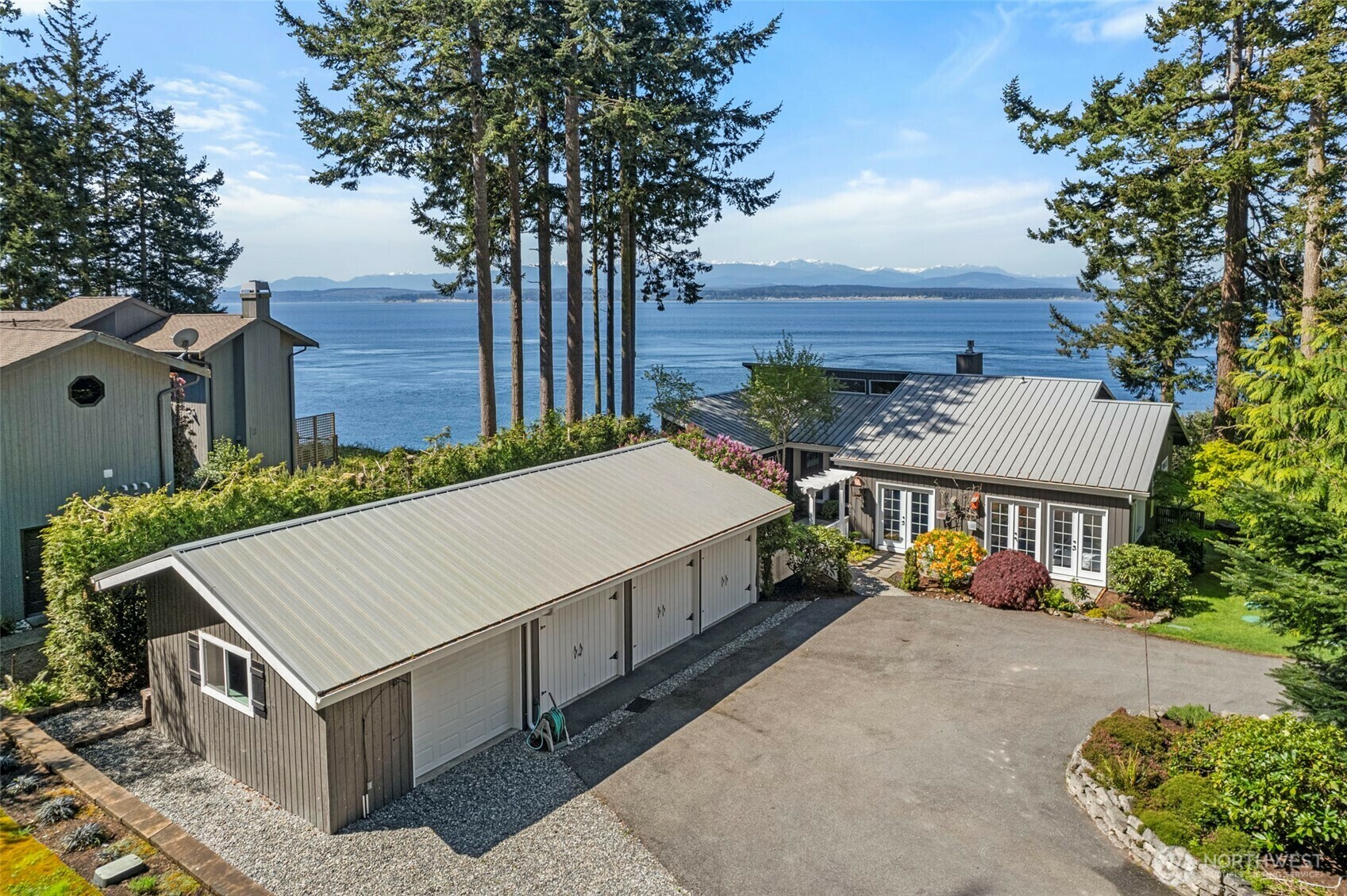 192  Lily Lane  Greenbank WA 98253 photo