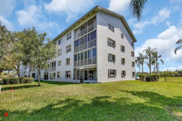 Property Photo:  900 SW 125th Way 212  FL 33027 