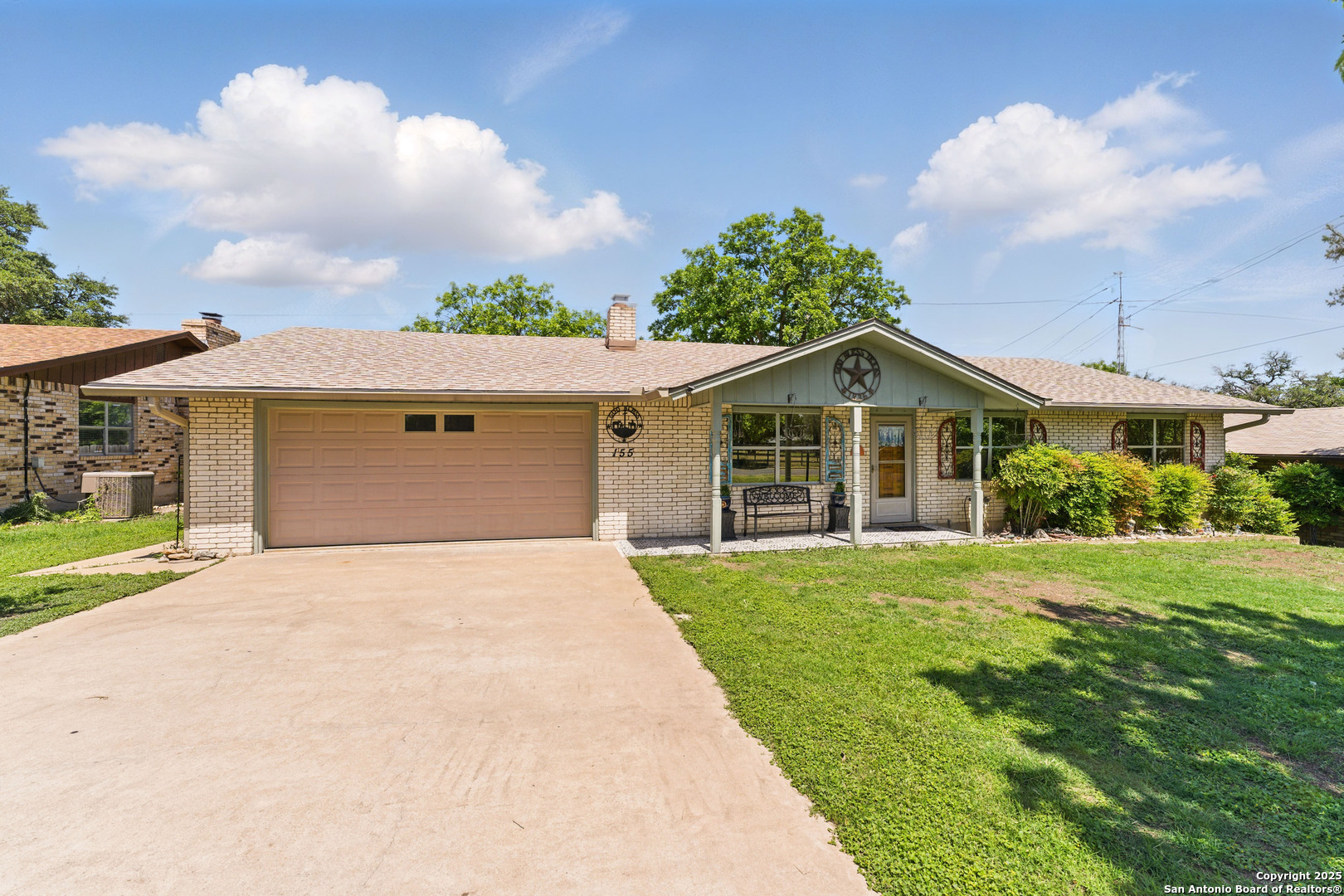Property Photo: 155 Valley View TX 78028