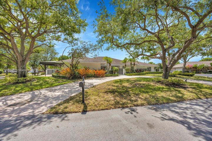 15920 SW 81st Ave  Palmetto Bay FL 33157 photo