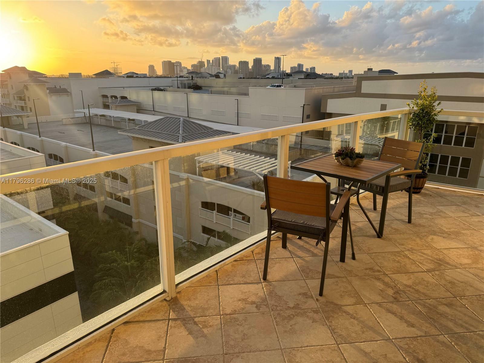 Property Photo: 1819 SE 17th St 912 FL 33316