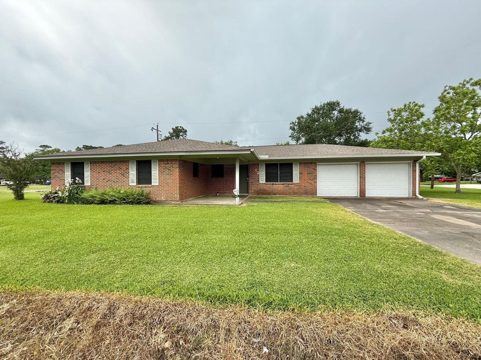 Property Photo: 62 W Harding Circle TX 77630
