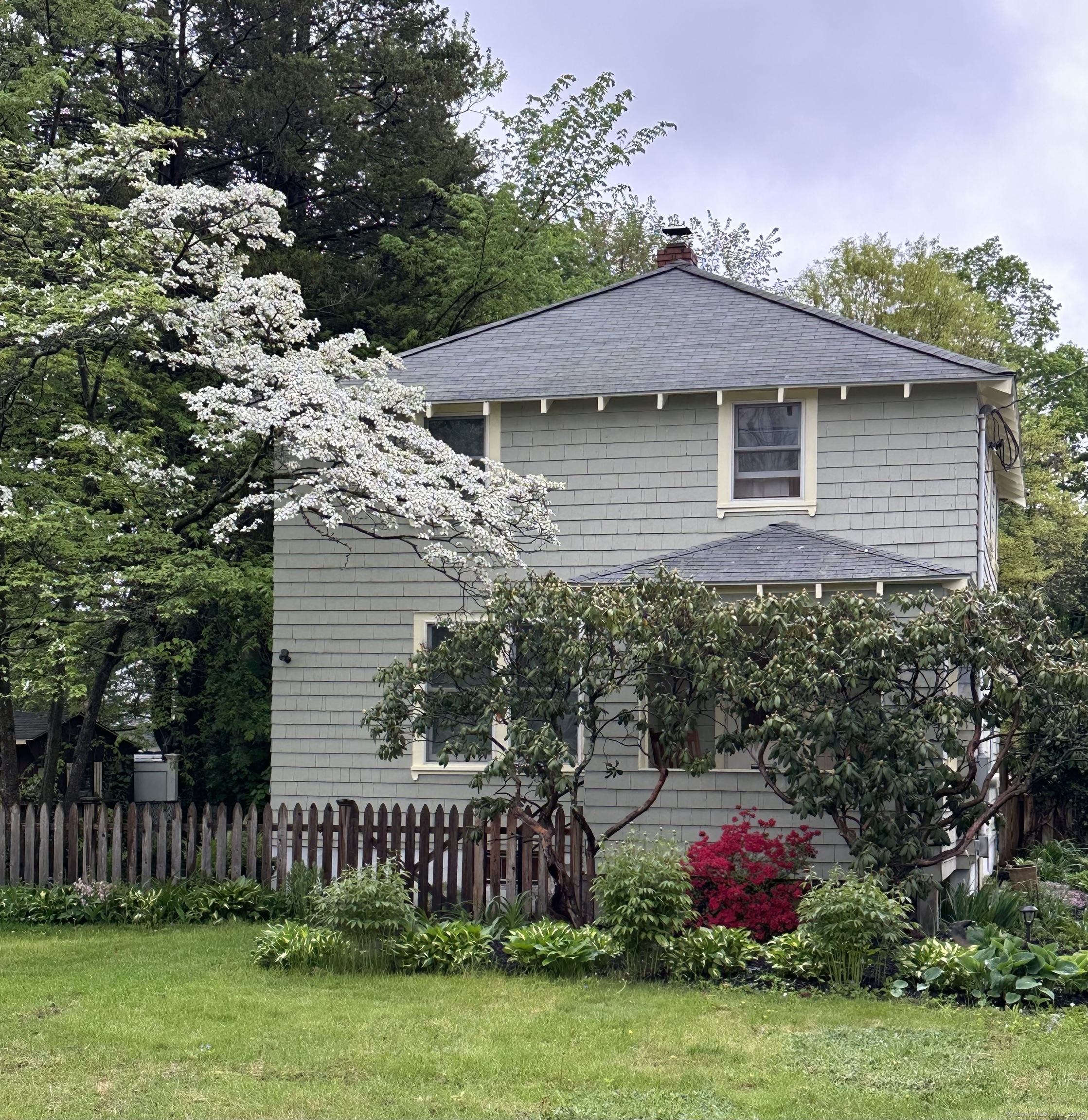 Property Photo: 136 Naubuc Avenue CT 06118