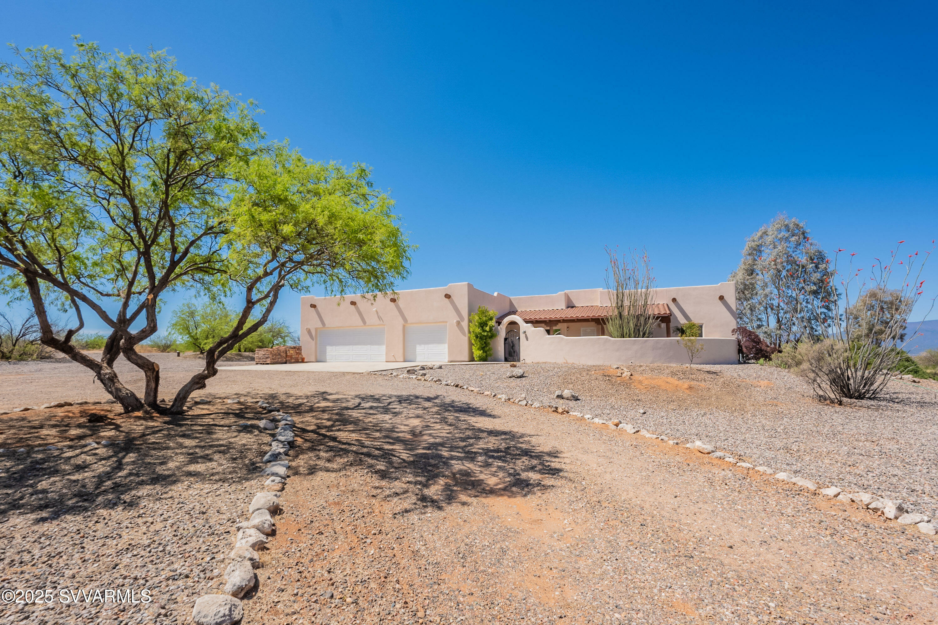 Property Photo: 7050 S Dakota Place AZ 86325