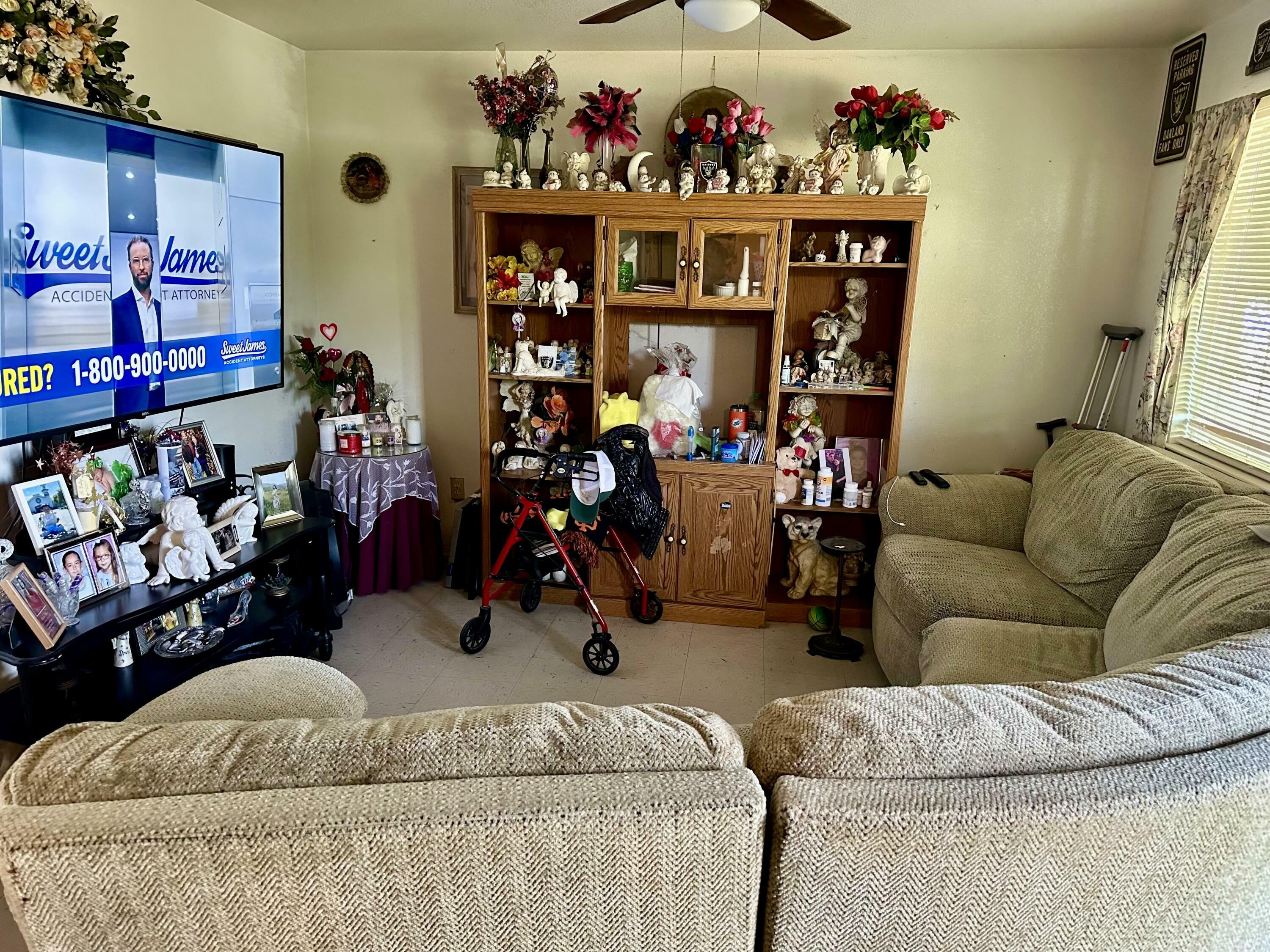 Property Photo: 345 N D Street CA 93221