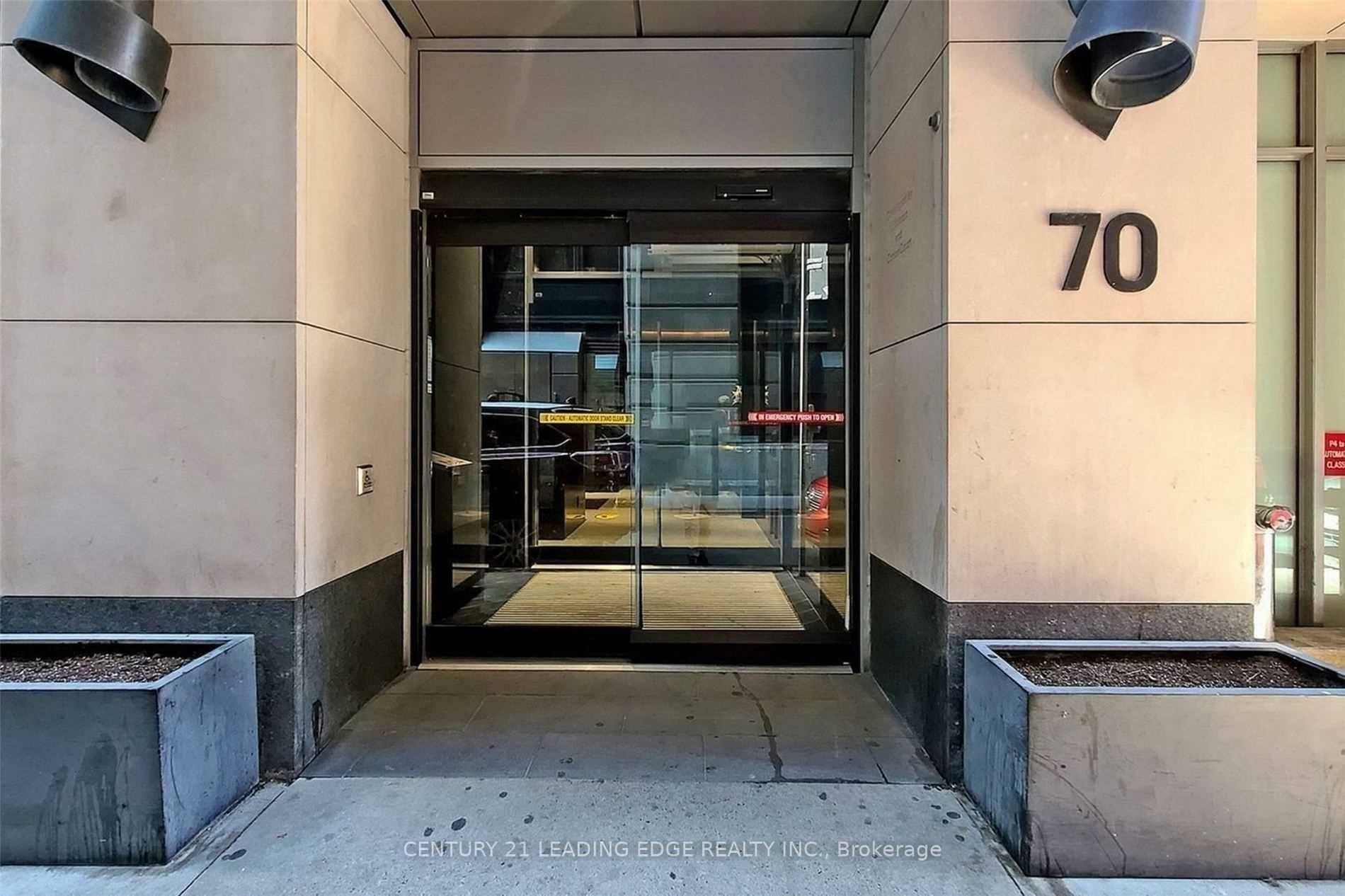 Property Photo: 70 Temperance Street 3212 ON M5H 0B1