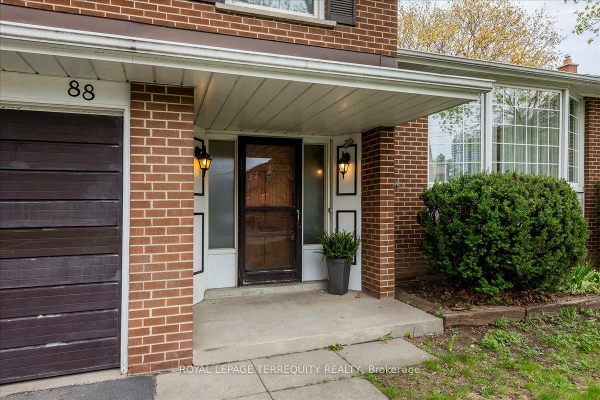 Property Photo: 88 Old Sheppard Avenue ON M2J 3L5