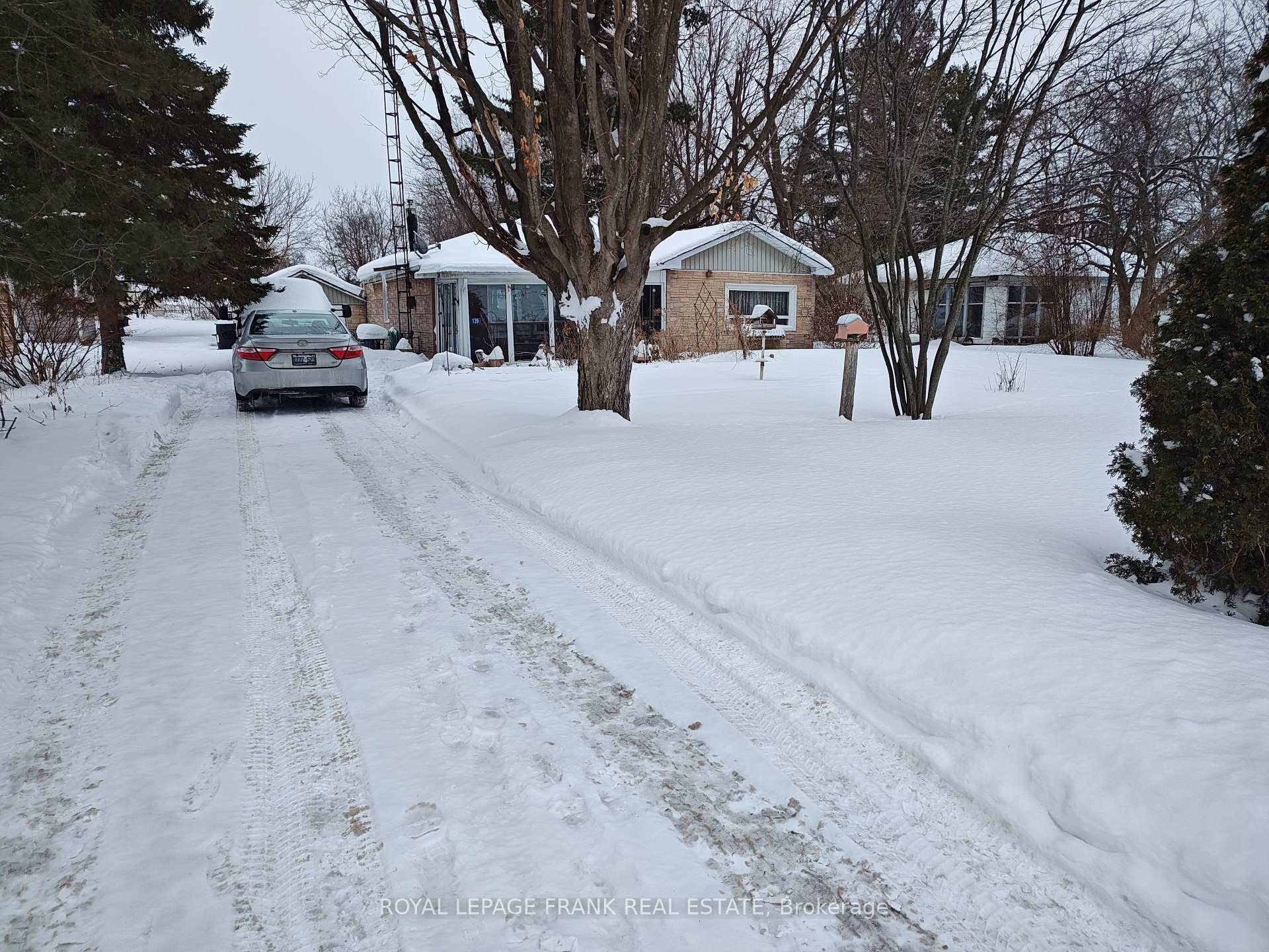 Property Photo: 139 Summit Drive ON L0B 1E0