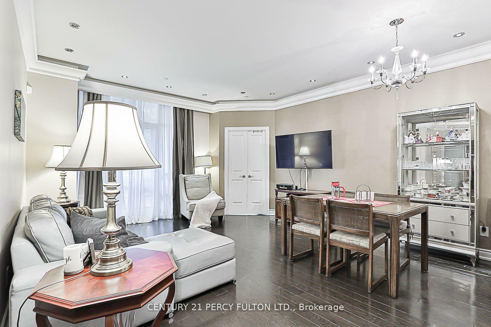 Photo de la propriété: 10 Bloorview Place 119 ON M2J 0B1