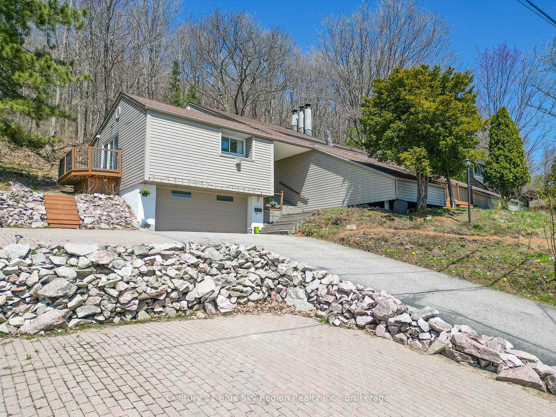 Photo de la propriété: 856 Ski Club Road ON P1B 8E5